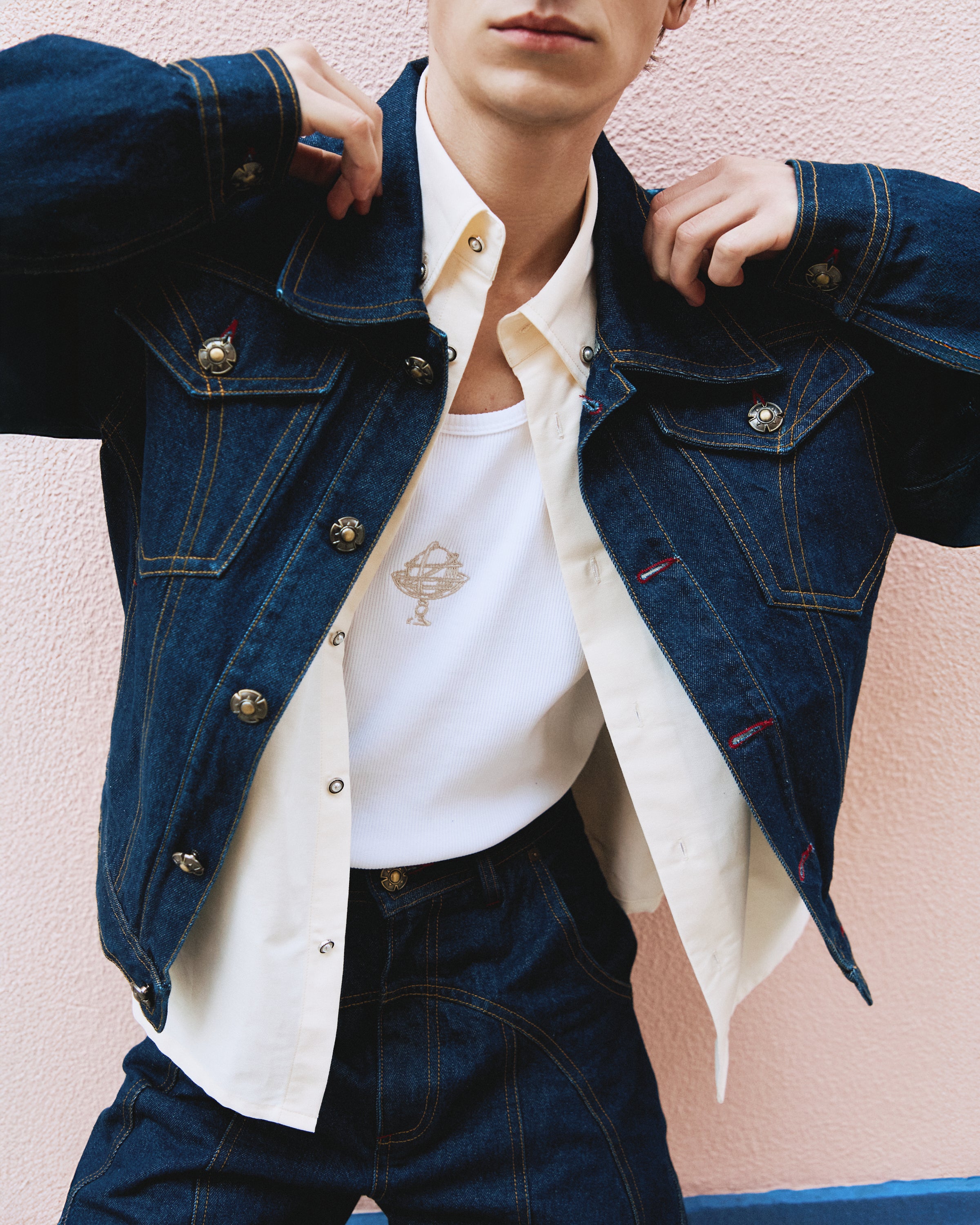 DENIM TRUCKER JACKET