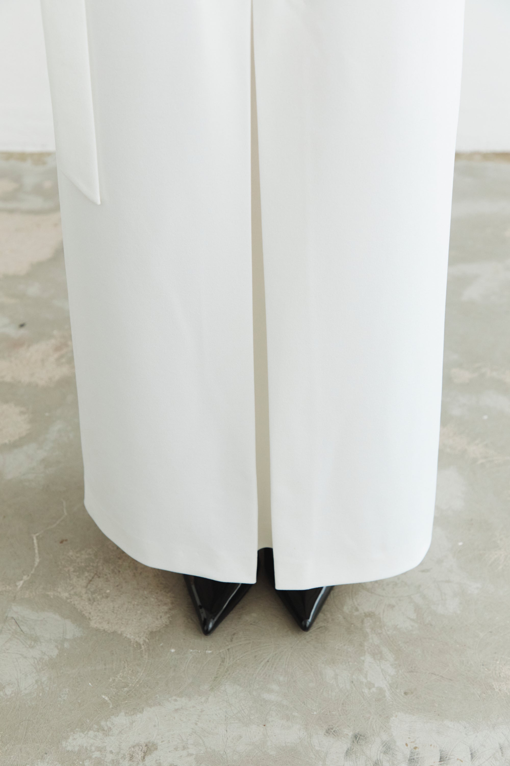 Tailored Front Slit Skirt