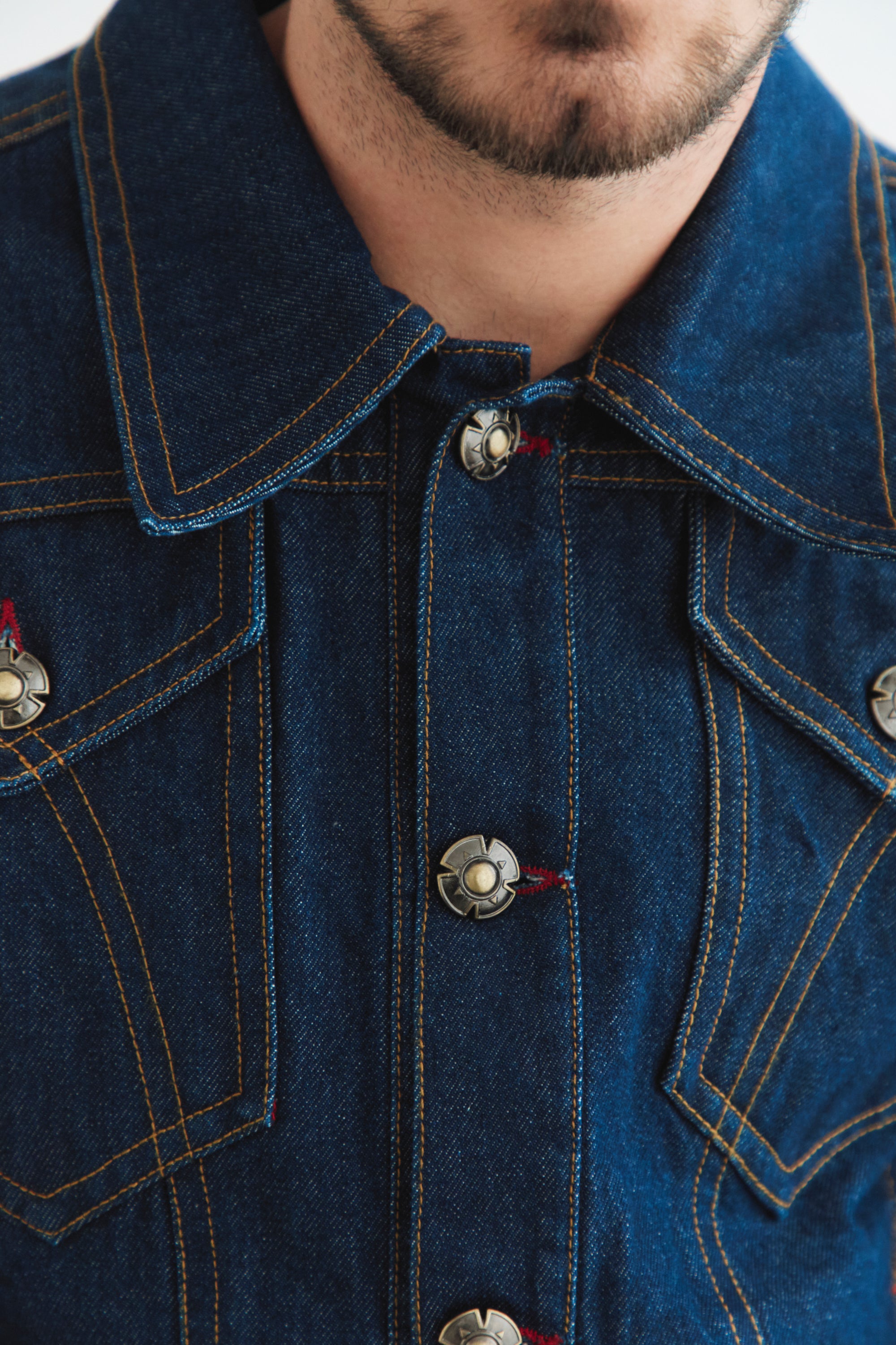 DENIM TRUCKER JACKET