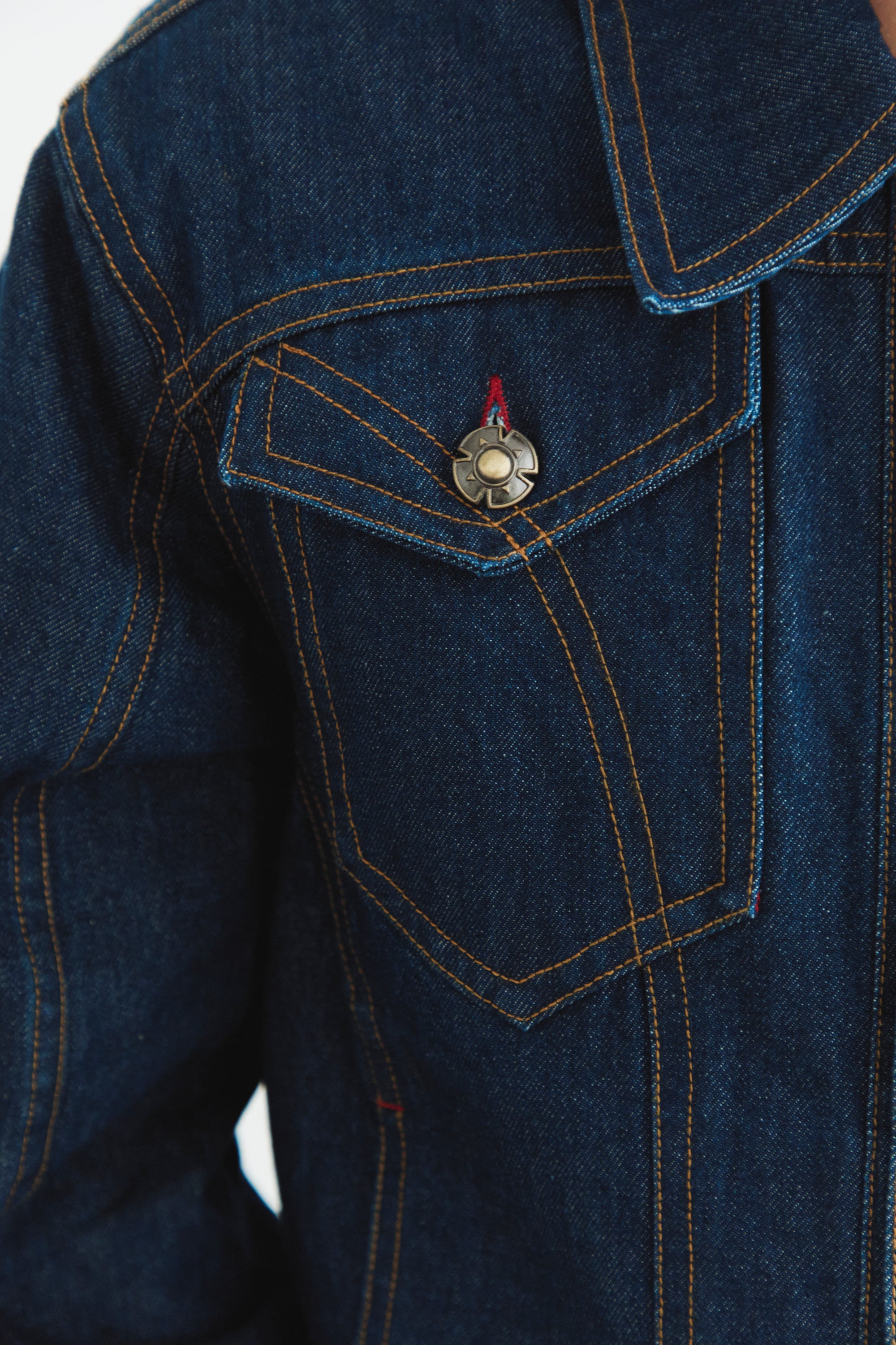 DENIM TRUCKER JACKET